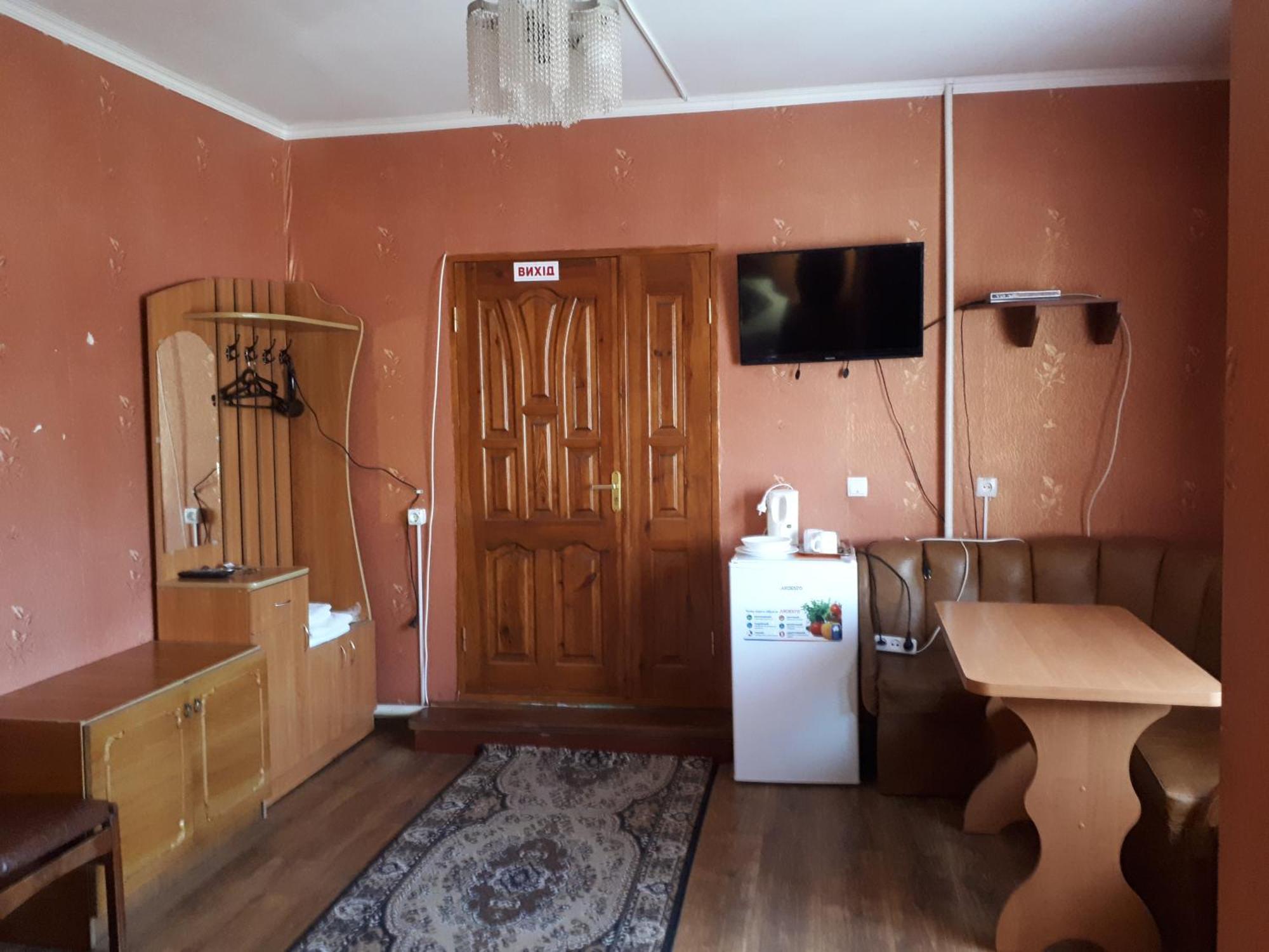 Hotel Gostynnyi Dvir Sharhorod Exteriör bild