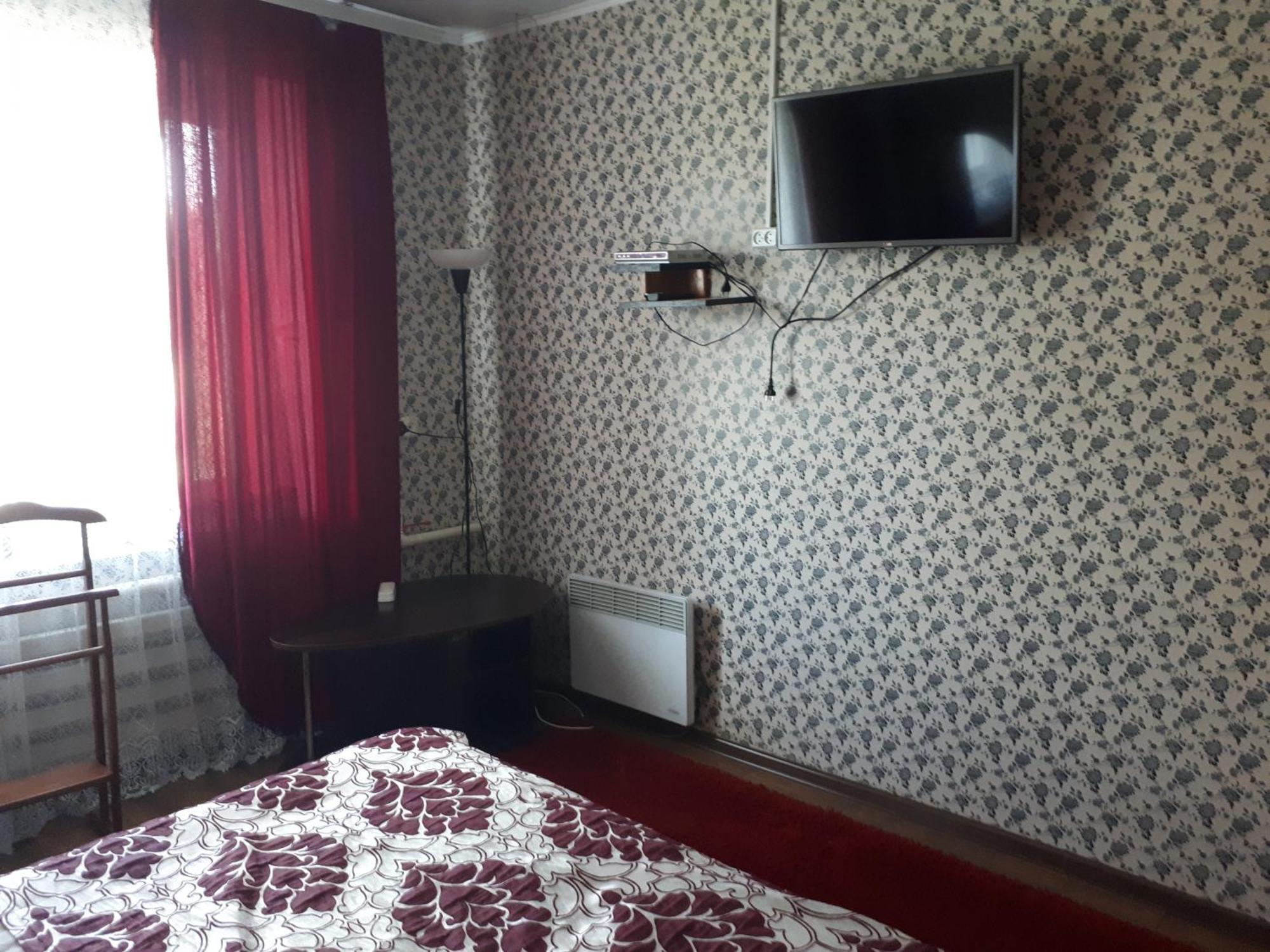 Hotel Gostynnyi Dvir Sharhorod Exteriör bild