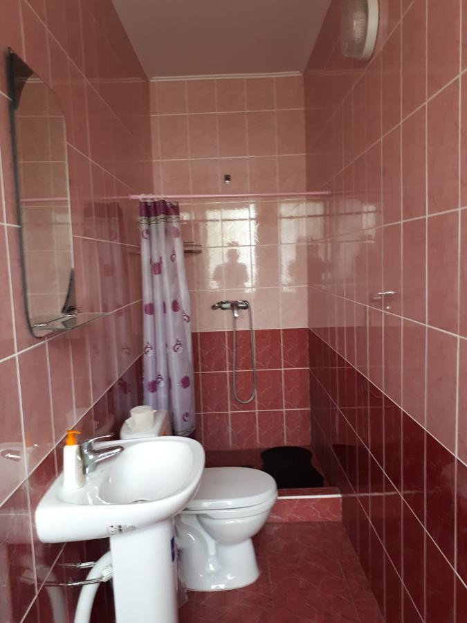 Hotel Gostynnyi Dvir Sharhorod Exteriör bild