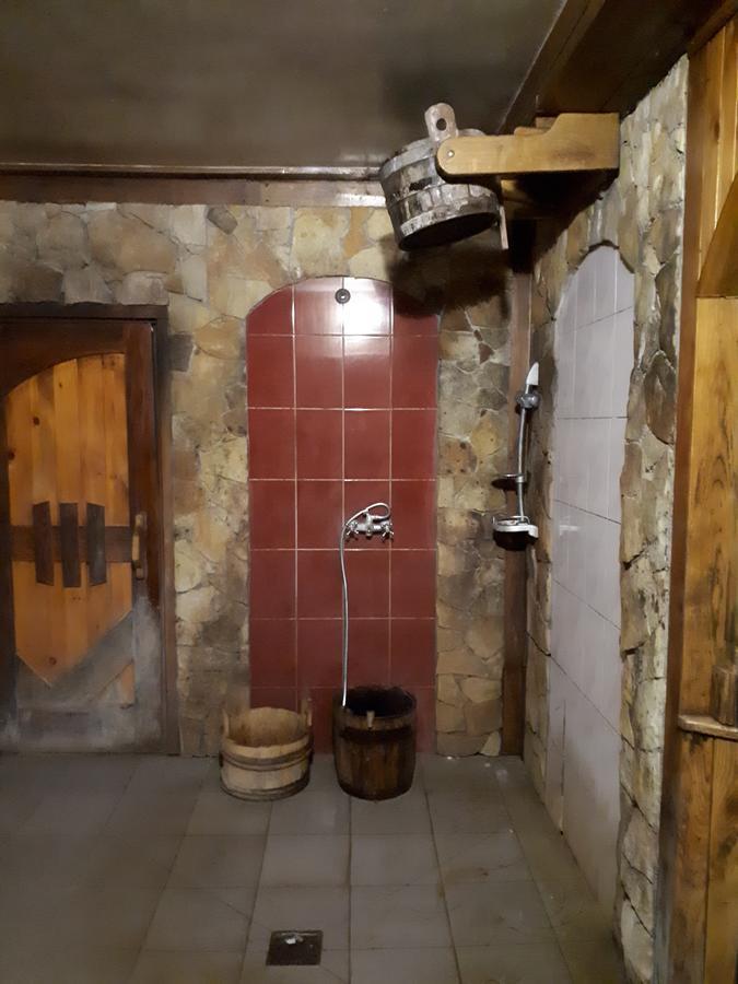 Hotel Gostynnyi Dvir Sharhorod Exteriör bild